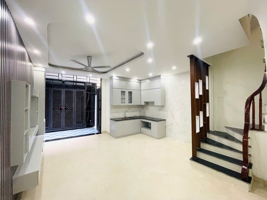 Bán Nhà - Ngọc Trục - Đại Mỗ - Nam Từ Liêm - 33m2 - 5 tầng - 6 Tỷ